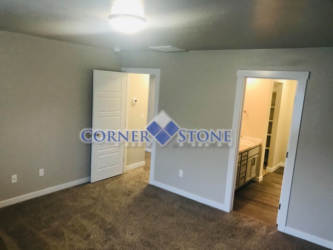 Building Photo - Great Meridian Home with Bonus Room!