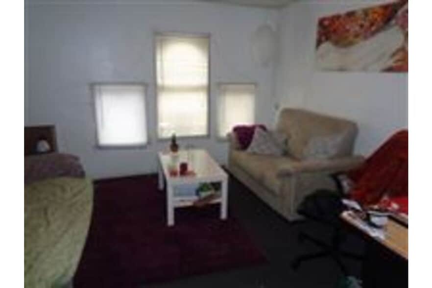 Building Photo - 221 N Ashley St