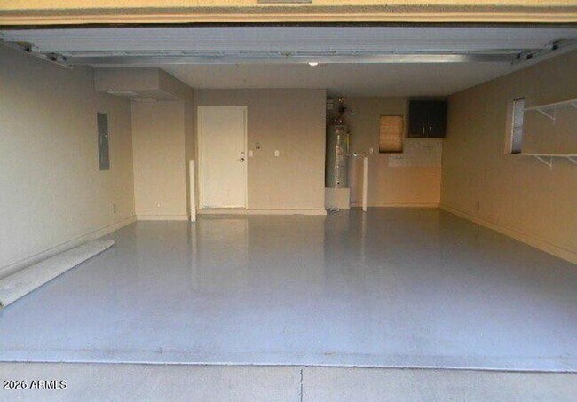 Building Photo - 2150 W Alameda Dr