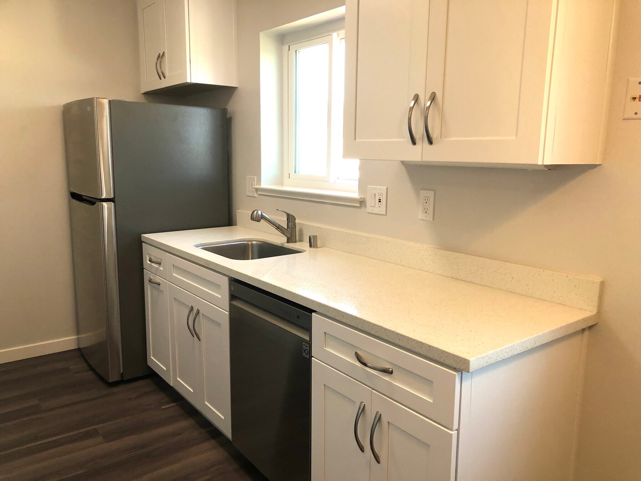 Building Photo - 504 Richmond Dr