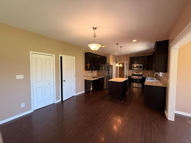 Building Photo - 2707 Westwind Dr