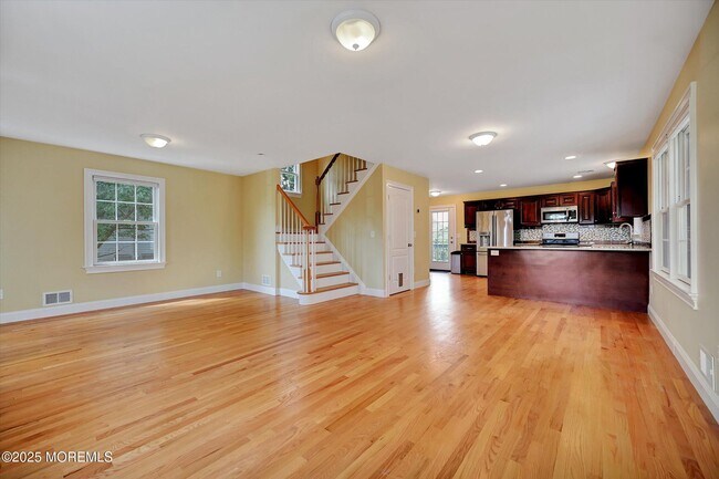 Building Photo - 15 Griggs Ave