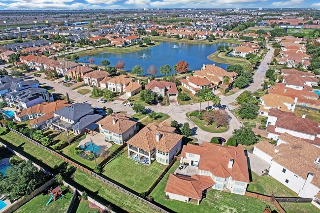 Building Photo - 14207 Bay Cliff Ct