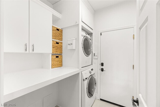 Building Photo - 120 Emerald Dunes Cir