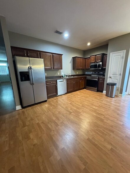 Building Photo - 6207 Jordans Pass Dr