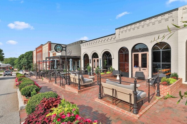 Building Photo - New Construction Rental WALKABLE to Downtown Senoia!