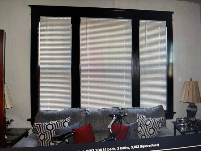 Building Photo - 3224 Taft Ave