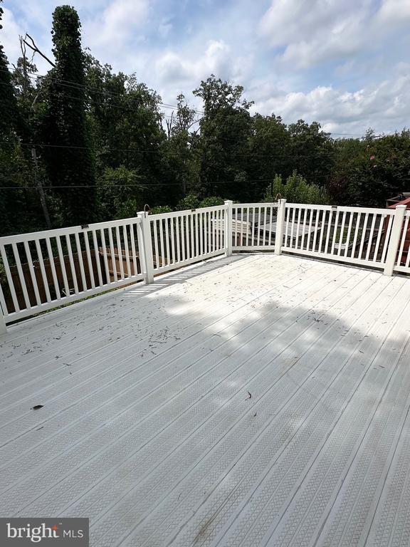 Building Photo - 110 Lakeview Ct