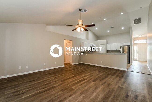 Building Photo - 3 Bedroom Pet-Friendly Home in Cape Coral, FL with Main Street Renewal