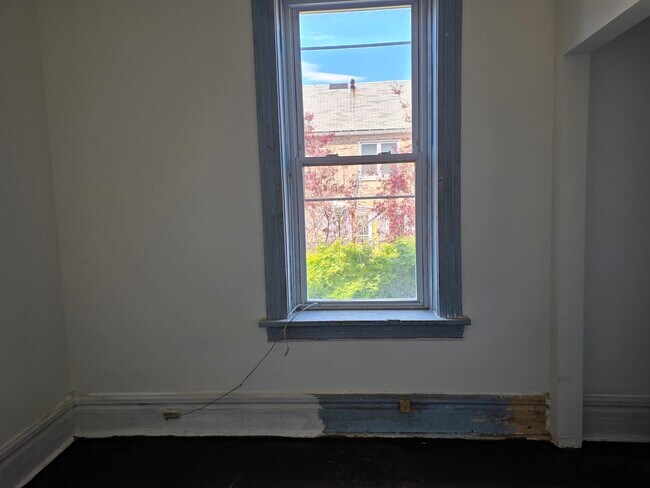 Building Photo - 3444 S Western Ave