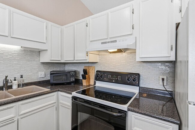 Building Photo - 16 Gulf Breeze Ct