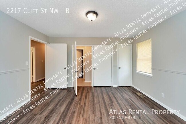 Building Photo - 2217 Clift St NW