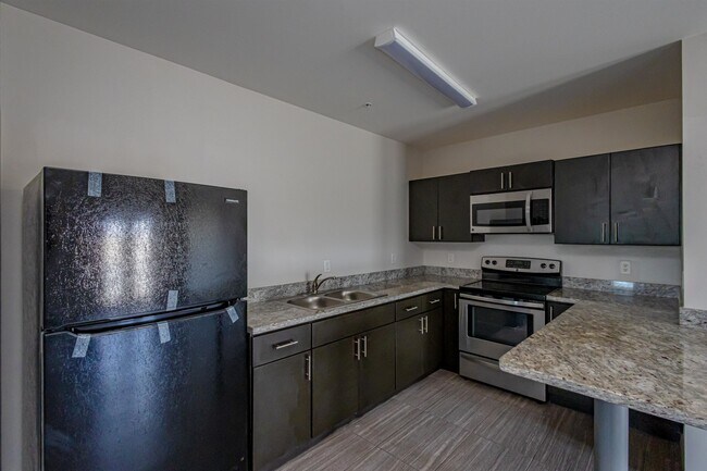 Building Photo - 502 Shiloh Dr