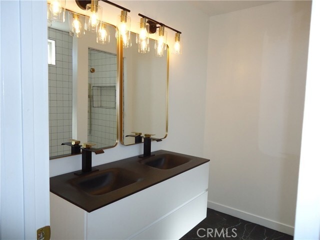 Building Photo - 1330 Susan Ave