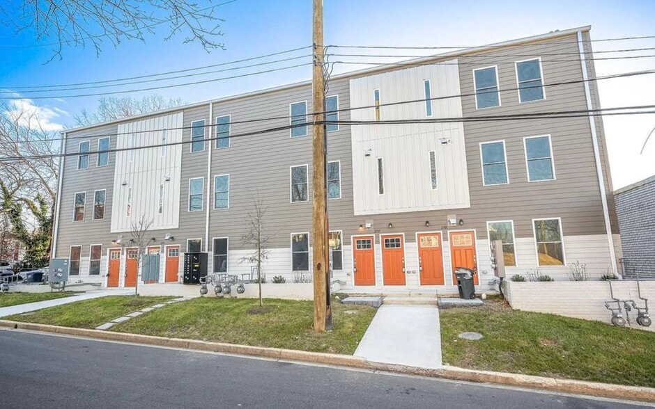 Primary Photo - 2505 Burns St SE