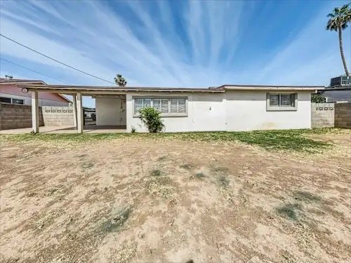 Building Photo - 8831 W Northview Ave