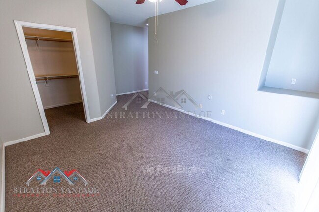 Building Photo - 13562 W Cypress St