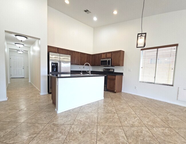 Building Photo - 31208 Cheyenne Dr
