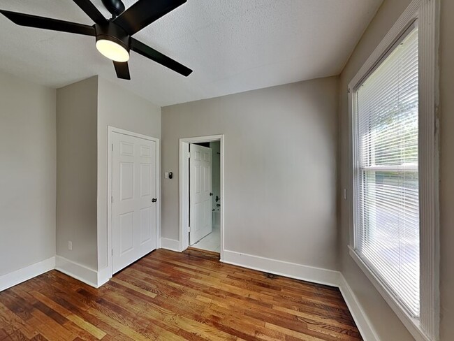 Building Photo - 815 N Watkins St