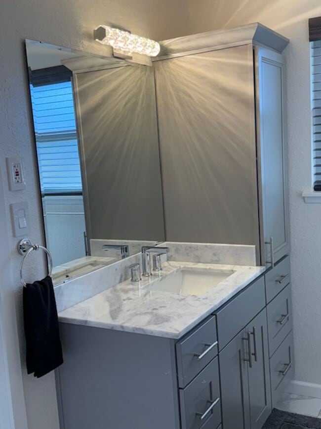 Building Photo - Lap of Luxury LLC