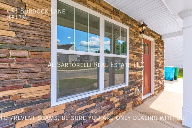 Building Photo - 435 Burdock Ln