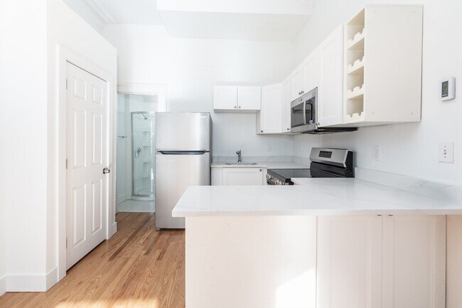 Building Photo - 75 Chandler St