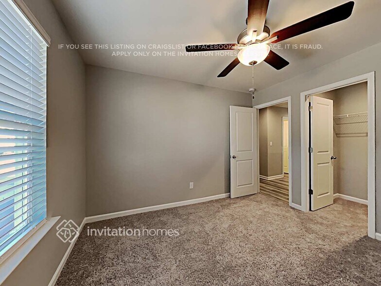 Building Photo - 1046 Shadow Glen Dr