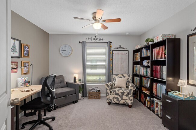 Building Photo - 5230 Diantha Way