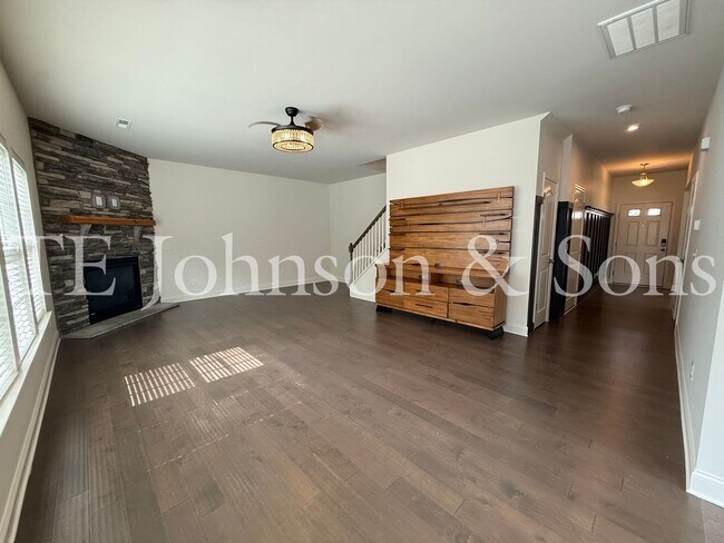 Building Photo - 2925 Grassy Knoll Cir