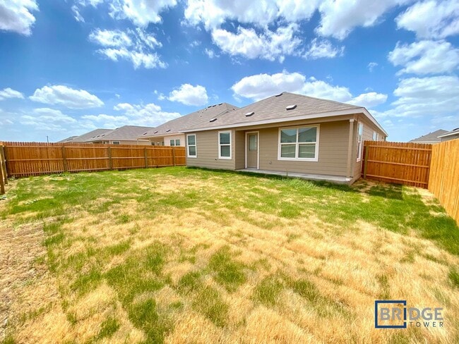 Building Photo - 2720 Coral Vly