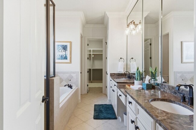 Building Photo - 1306 Jewell Ave