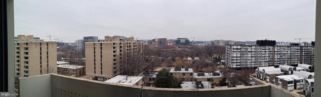 Building Photo - 1250 4th St SW