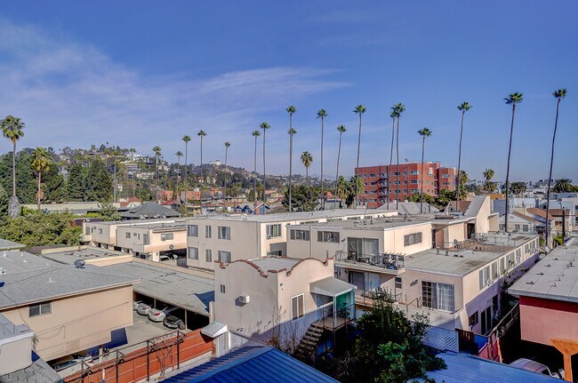 Building Photo - Taft Apartments