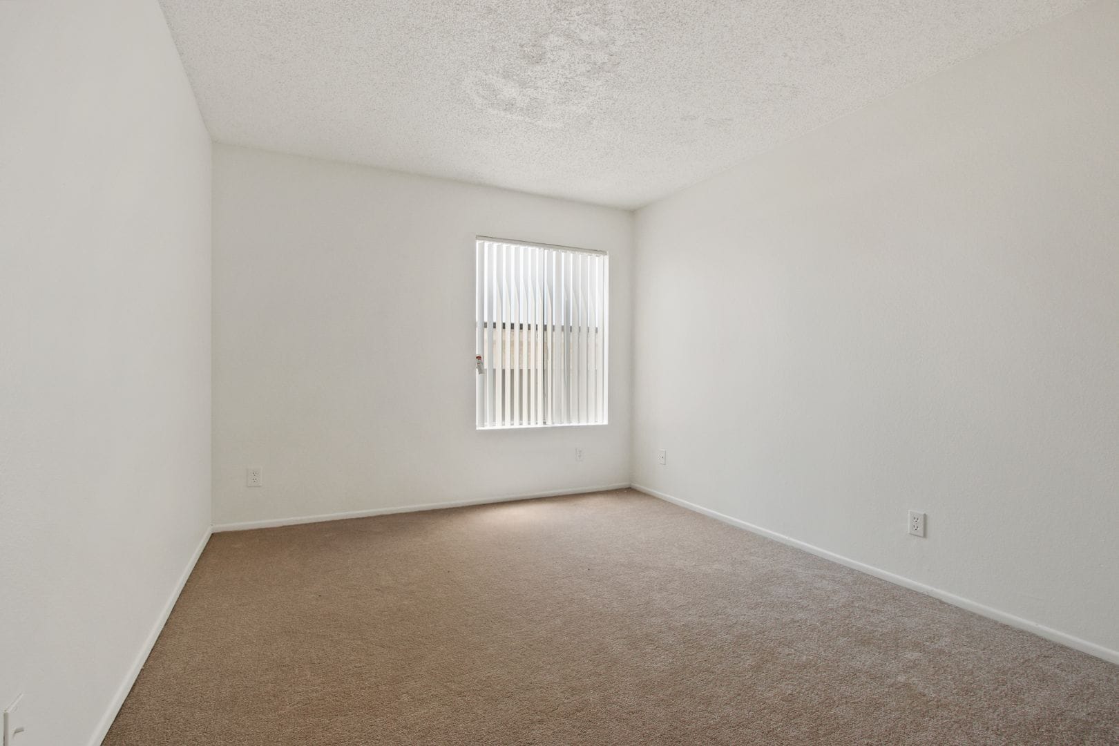 Building Photo - 3685 Watseka Ave