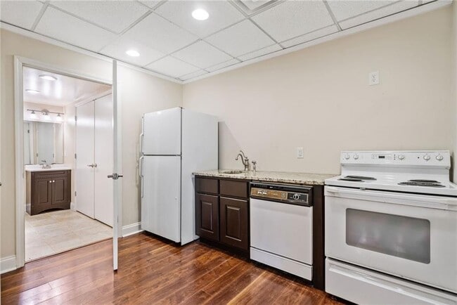 Building Photo - 2710 Margaret Mitchell Dr NW