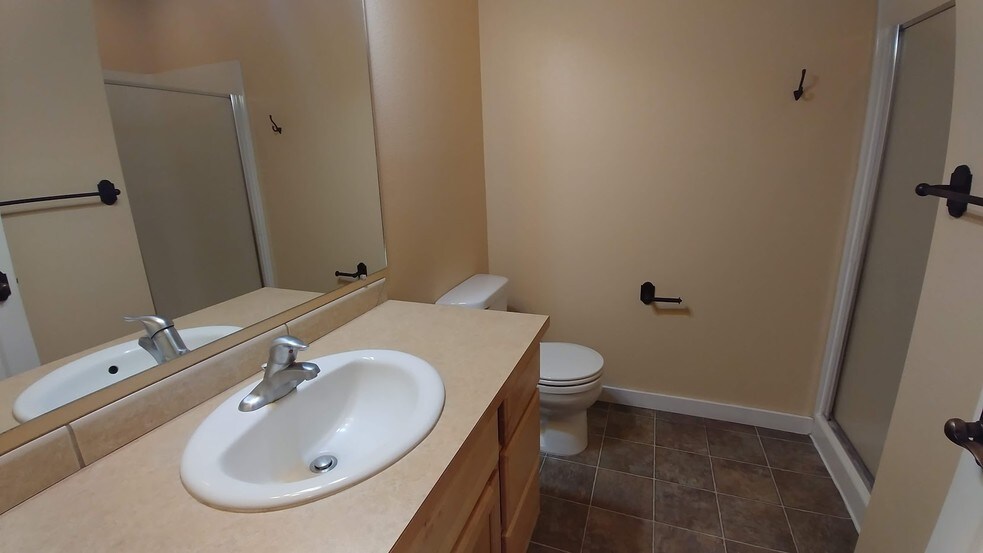 Building Photo - 2115 Westwood Dr