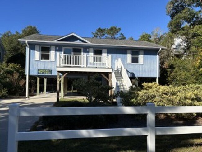 Primary Photo - Beautiful home in Emerald Isle.