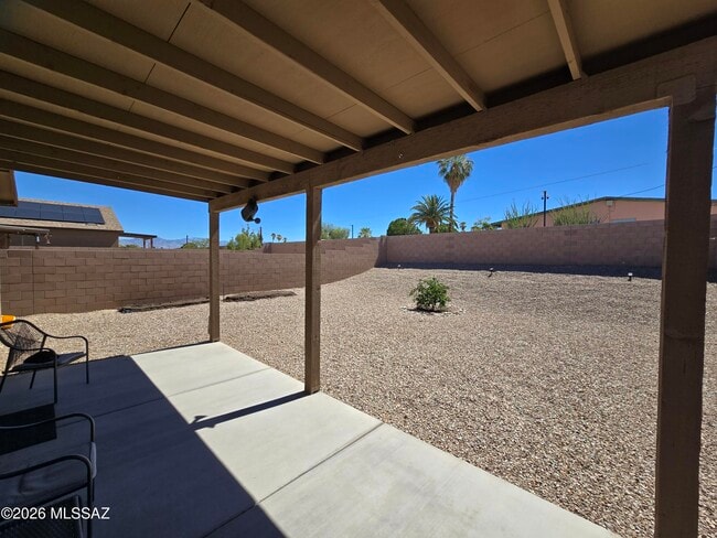 Building Photo - 6151 S Antrim Loop