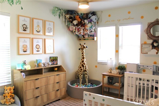 Building Photo - 9 Honey Tree