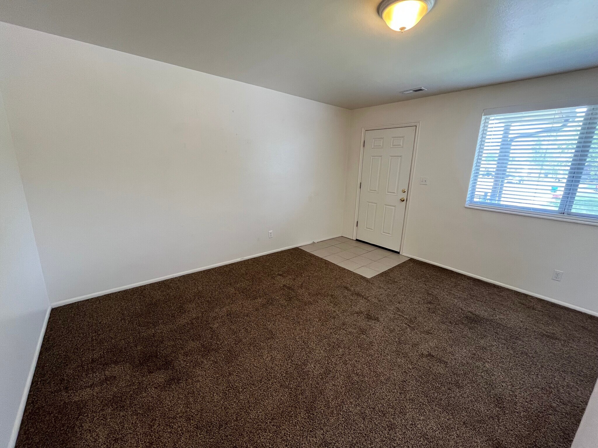 Building Photo - 1013 N 235 W