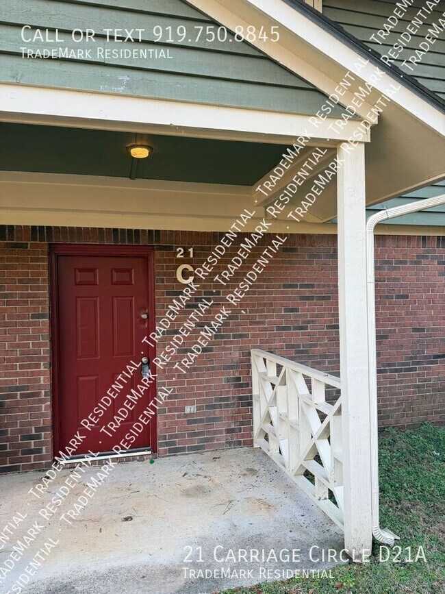 Building Photo - 21 Carriage Cir