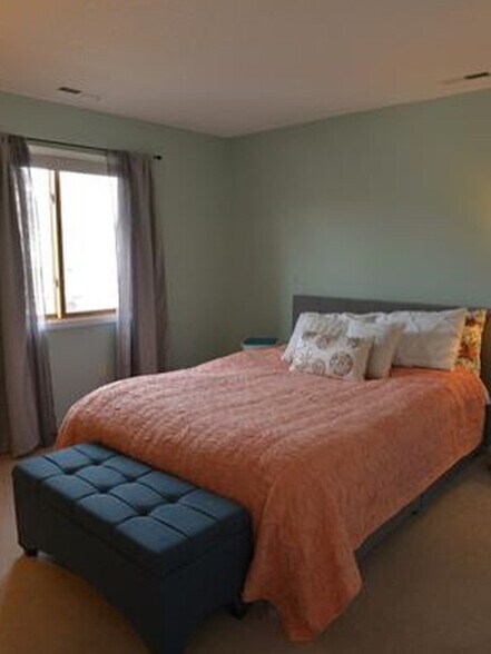 Building Photo - 2110 Aspen Dr