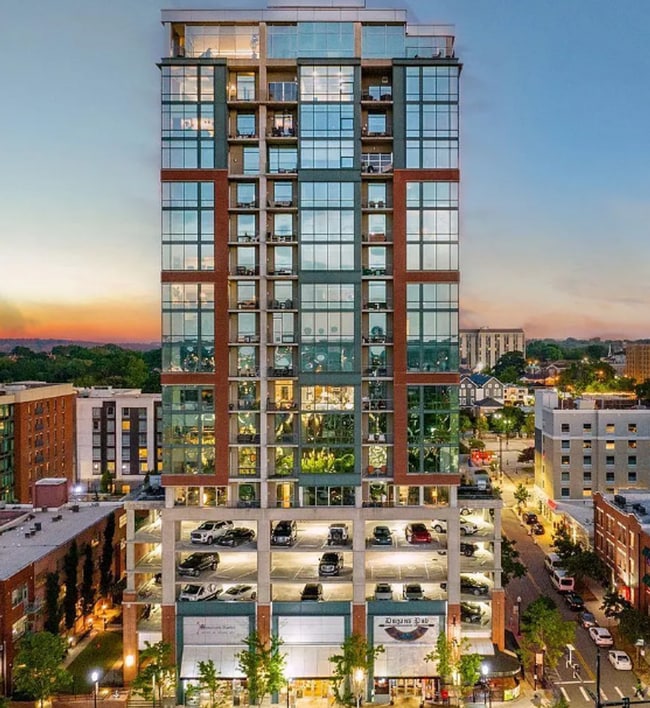 Building Photo - River Market Tower - Unit 1407