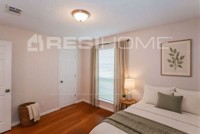 Building Photo - 6009 Marigold Dr