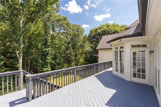 Building Photo - 9360 Nesbit Lakes Dr
