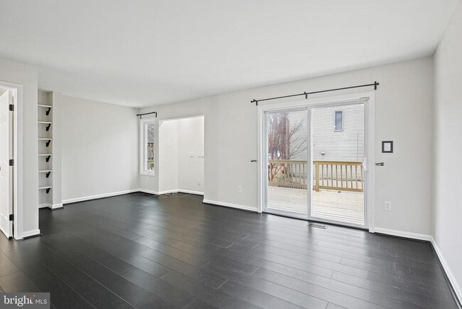 Building Photo - 9473 Clocktower Ln