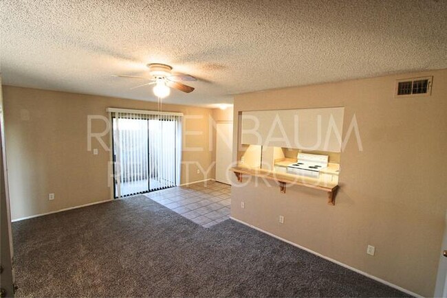 Building Photo - Beautiful & spacious 2-bedrooms, 1.5-baths...