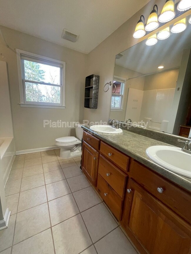 Building Photo - 265 Hound Dog Ln