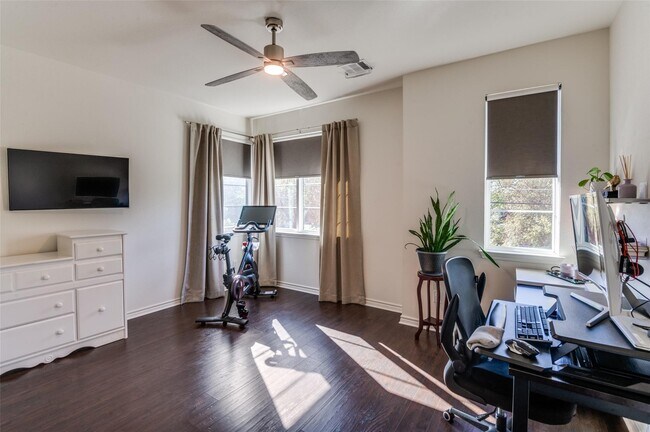 Building Photo - 5116 Slate St