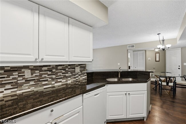 Building Photo - 13605 Eagle Ridge Dr